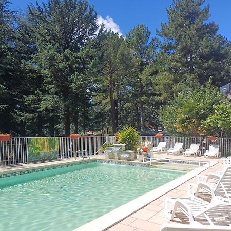 Camping La Source Sournia Dış mekan fotoğraf
